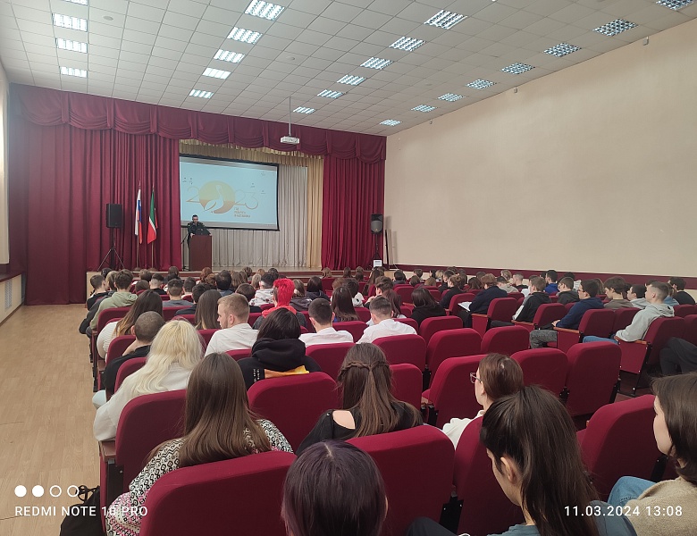 Встреча студентов выпускных групп с офицером войсковой части 40274 Свердловской области