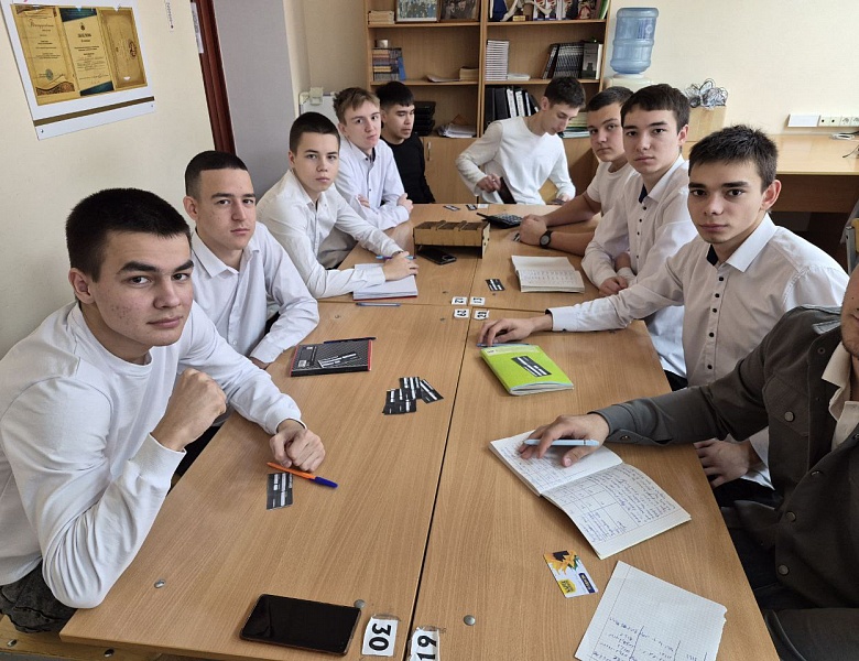 Встреча студентов Колледжа и специалиста по кадрам АО «ОЭЗ ППТ «Алабуга» Анастасии Зимониной
