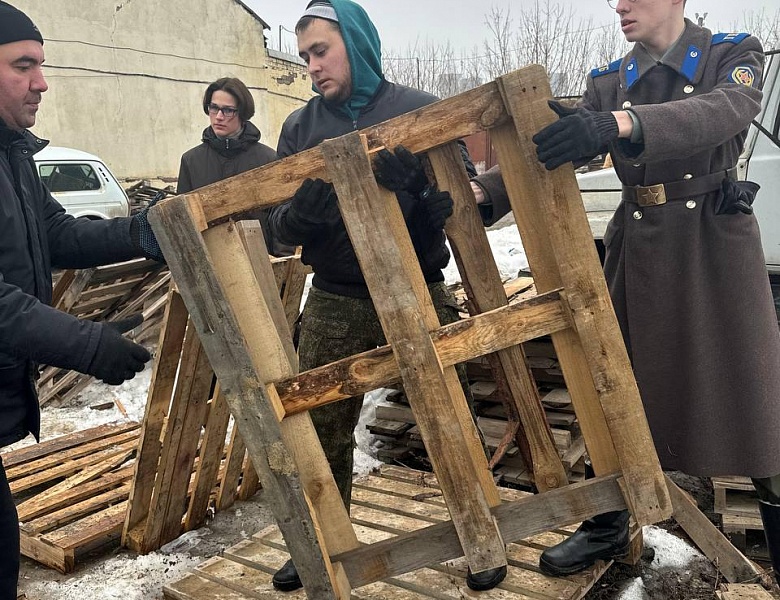 Гуманитарная помощь бойцам в зоне СВО