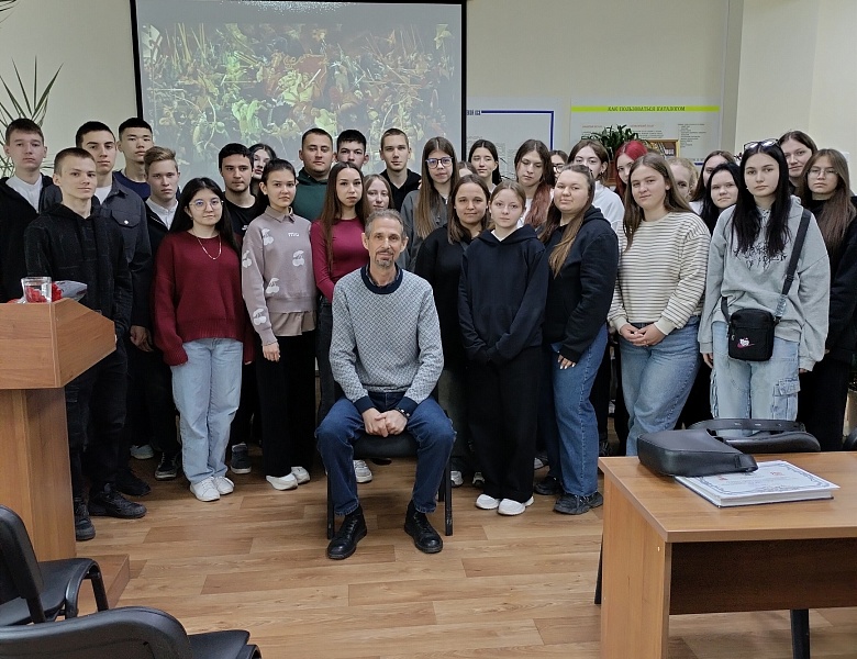 Литературная встреча, посвящённая 80-летию Великой Победы «Строки опалённые войной...»