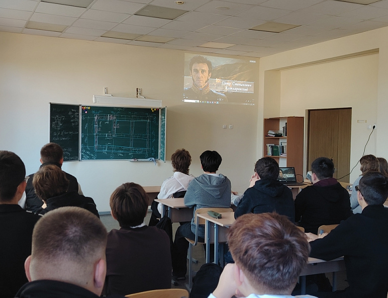 Торжественная линейка в Казанском строительном колледже!