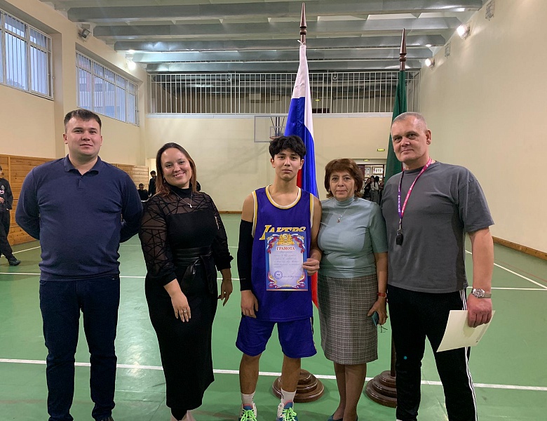Соревнования среди юношей первых курсов по баскетболу