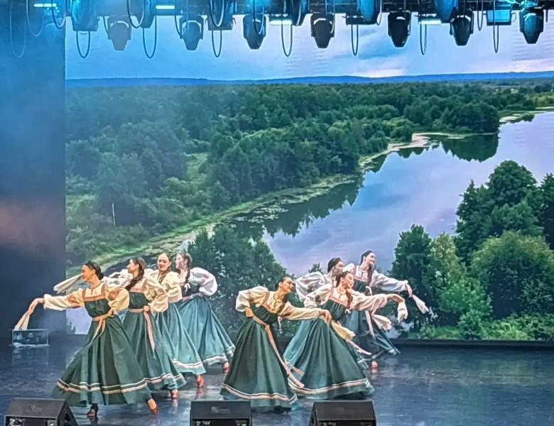 Праздничный концерт, посвящённый в Российской Федерации «Году единства народов»