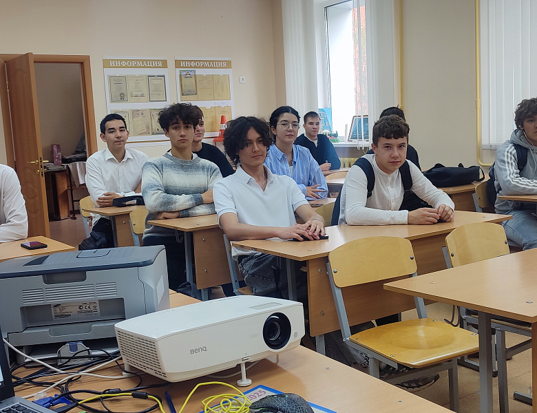 Торжественная линейка в Казанском строительном колледже!