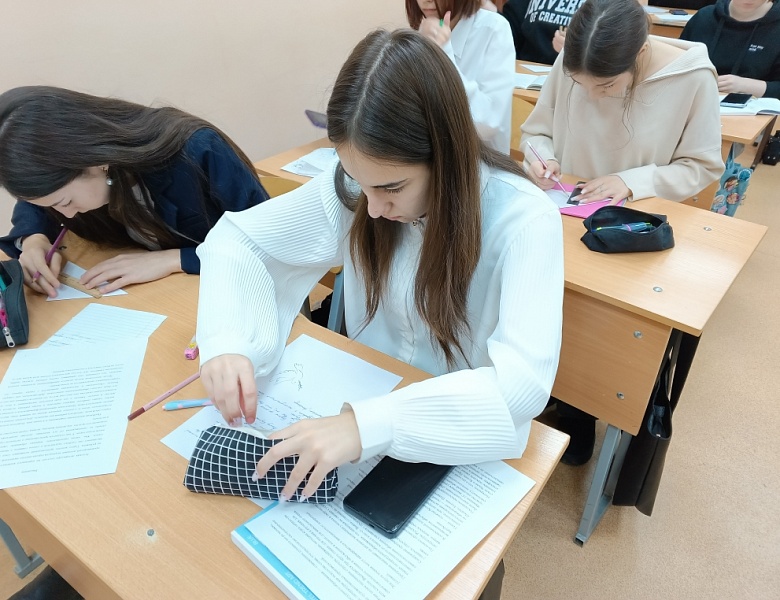 Участие студентов колледжа в акции «Письмо солдату»