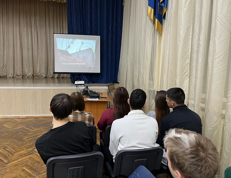 Кинопросмотр фильмов "Предатели" и "За пределом"